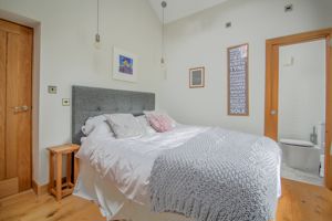 Photo 25- click for photo gallery